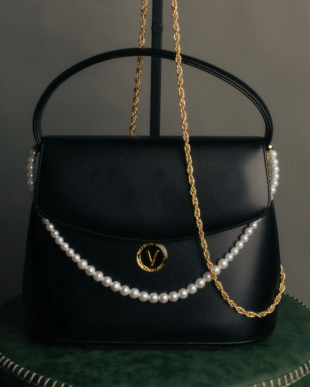 “VALENTINO CHRISTY” 80’s-90’s Pearl chain formal handbag