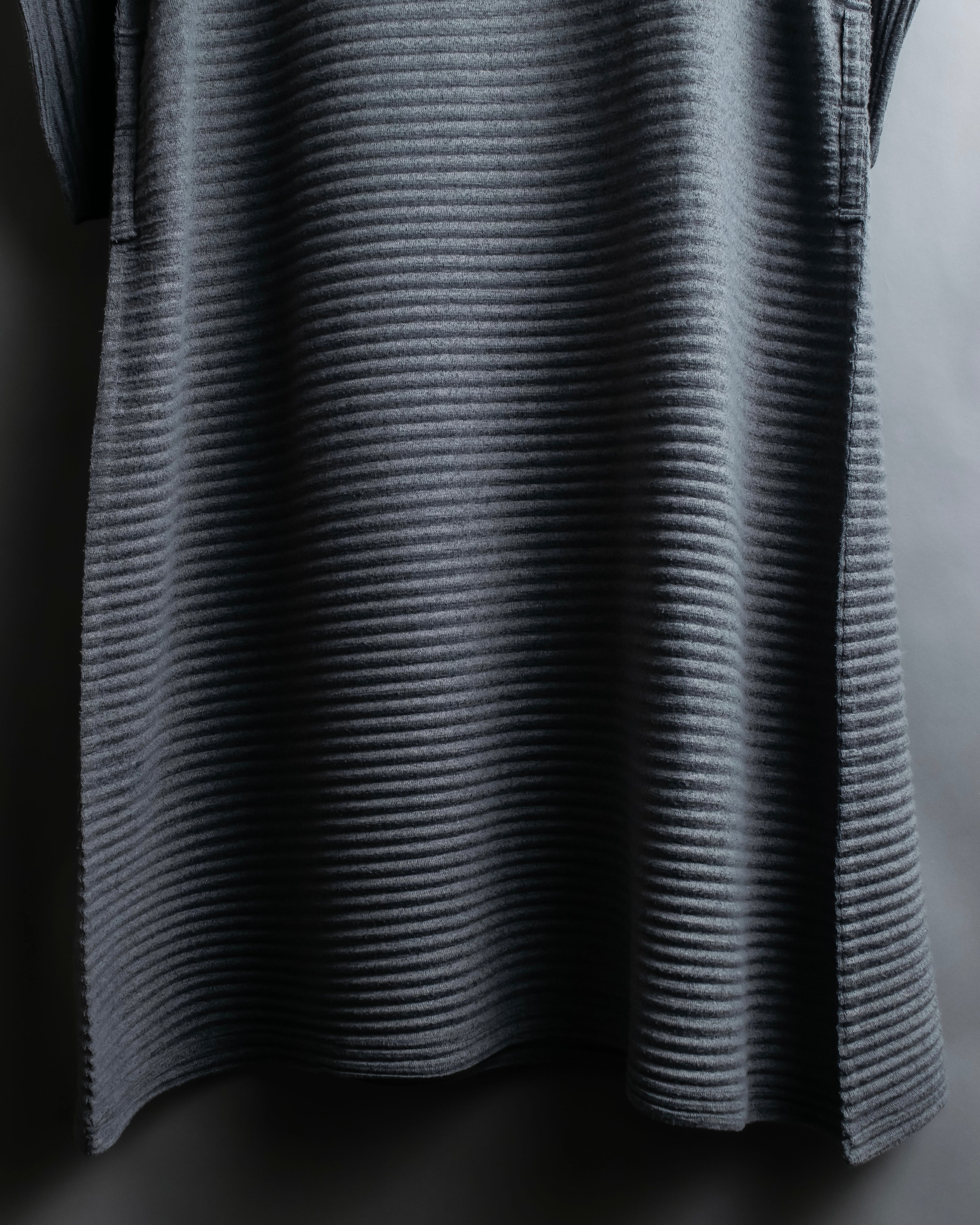 "ISSEY MIYAKE me" Pleated pullover tunic