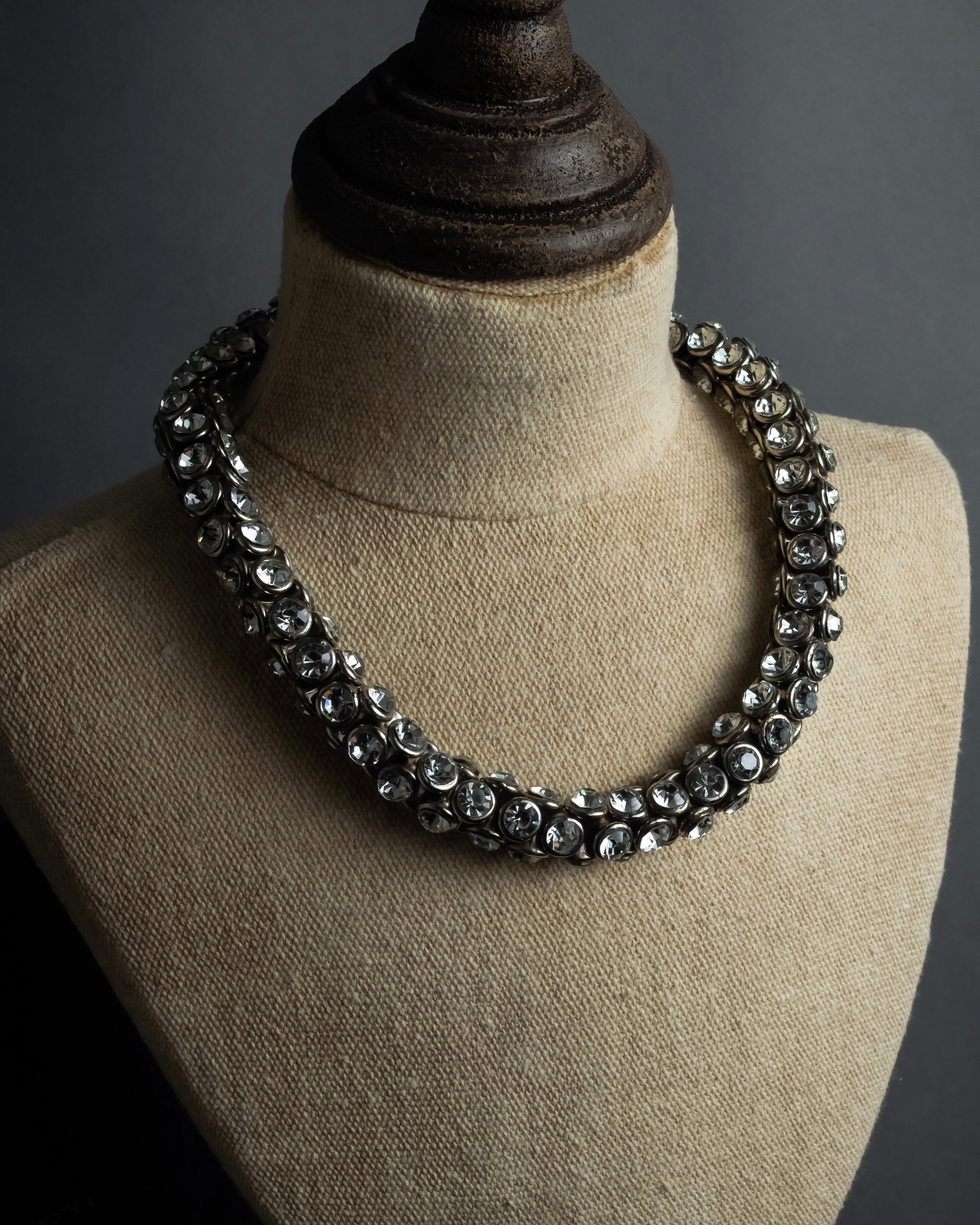 "DRIES VAN NOTTEN" 2022's Double crystal detail magnetic choker