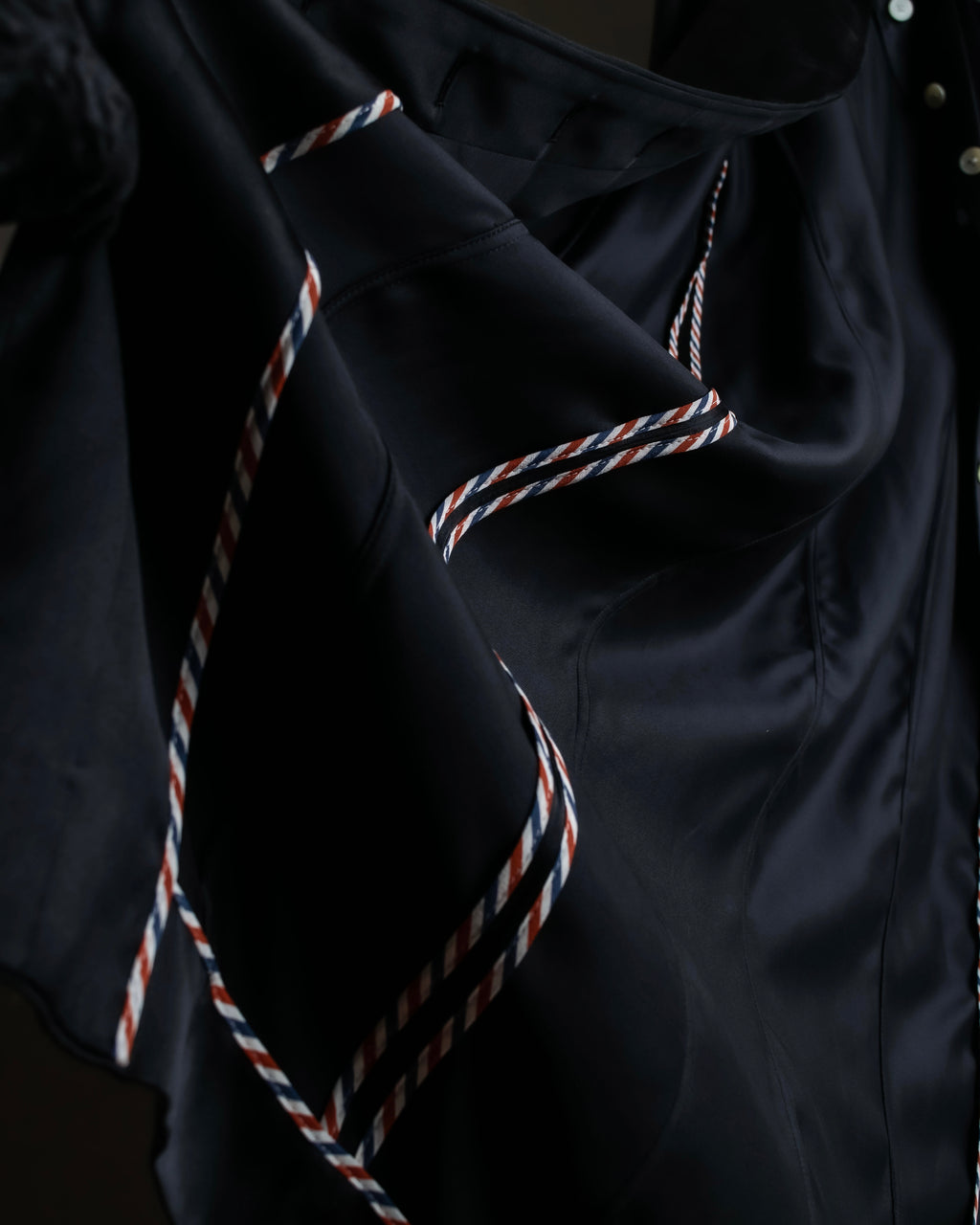 "THOM BROWNE" Shiny long hidden button shirt