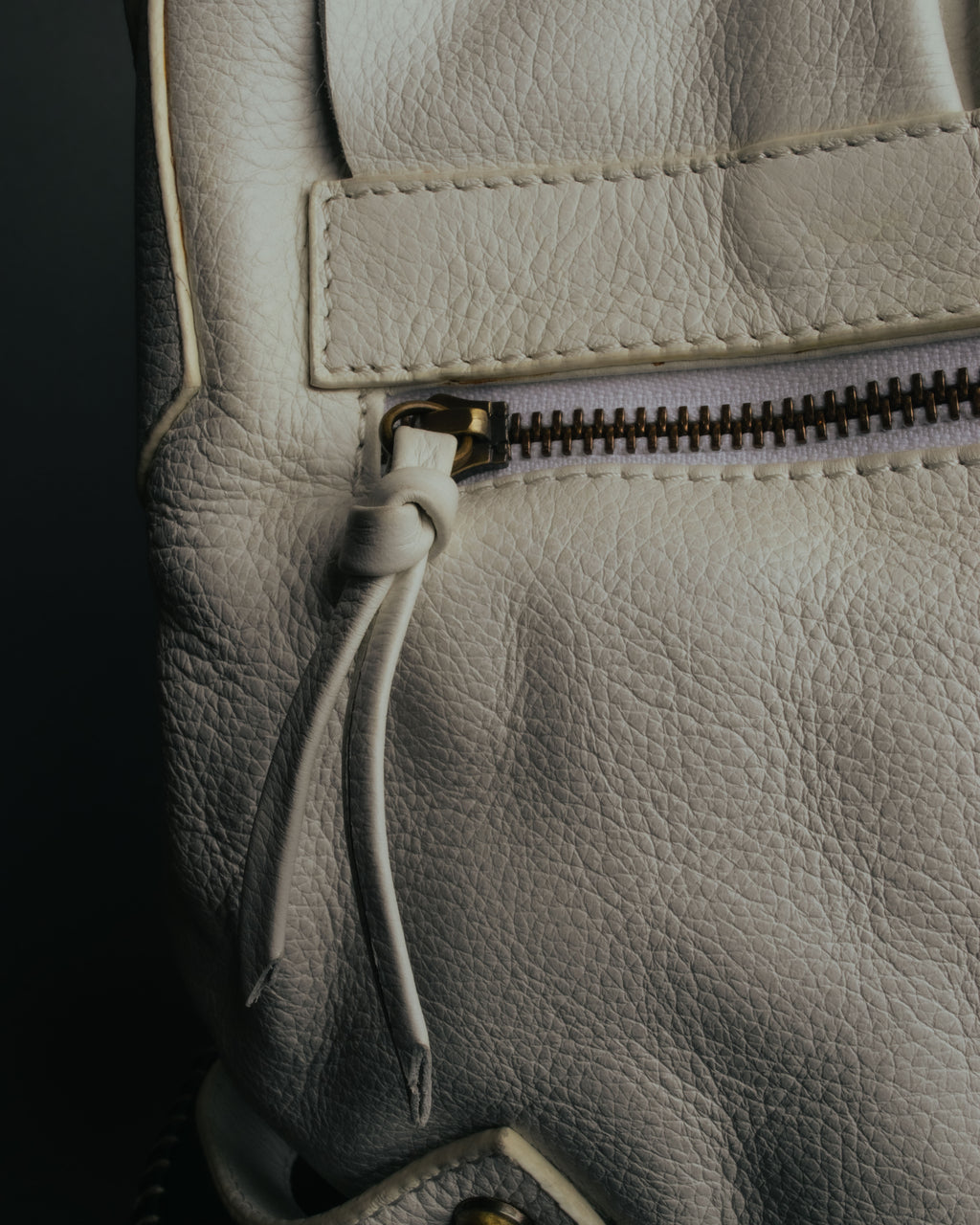 -SPECIAL- “Yves Saint Laurent” 2004-2011 Pilati era bow leather shoulder bag