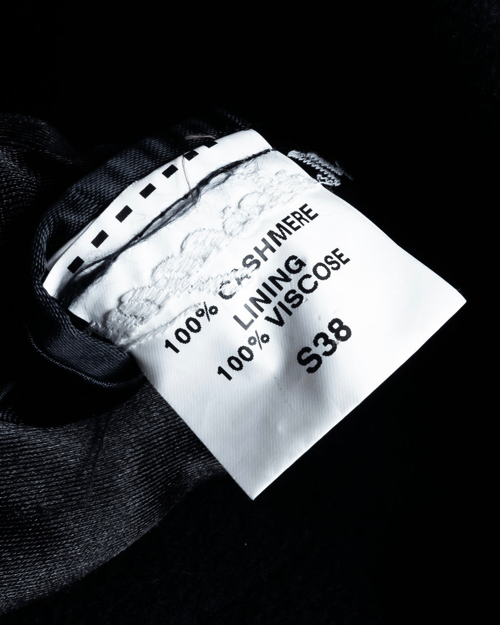 -SPECIAL- "BURBERRYS" 1980-1990's 
Classically tailored oversized 100% cashmere chester coat