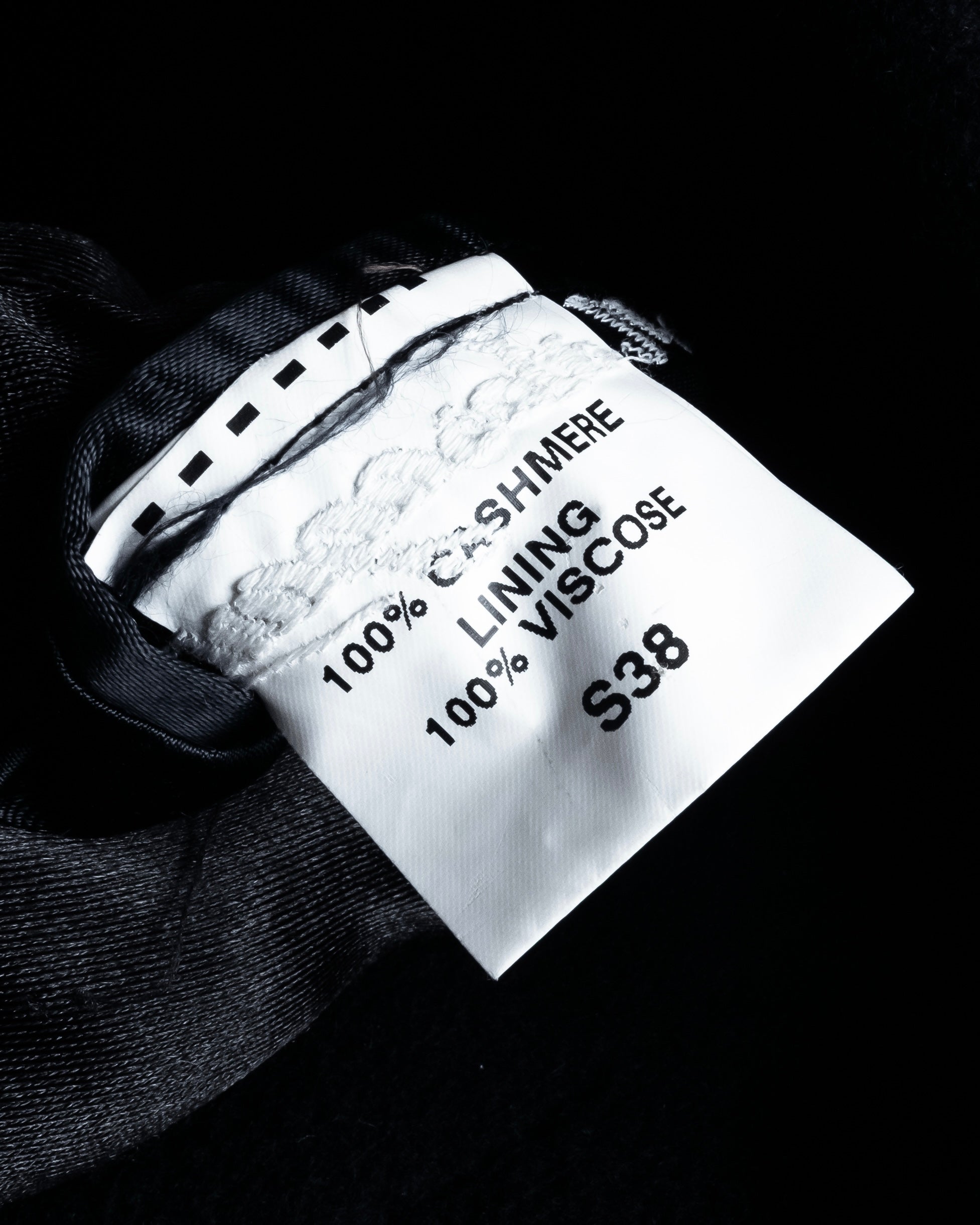 -SPECIAL- "BURBERRYS" 1980-1990's 
Classically tailored oversized 100% cashmere chester coat