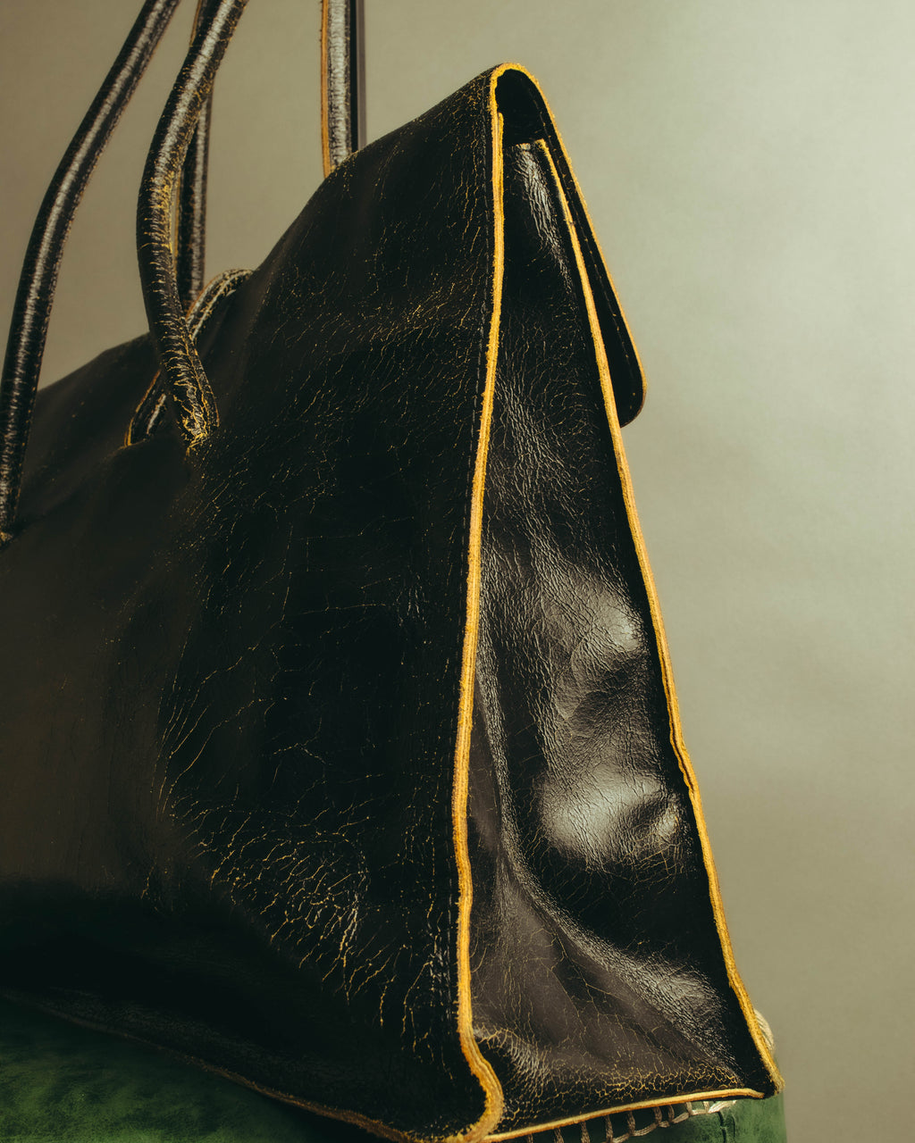 "Miu Miu" 90's-00's Cracked leather tote handbag