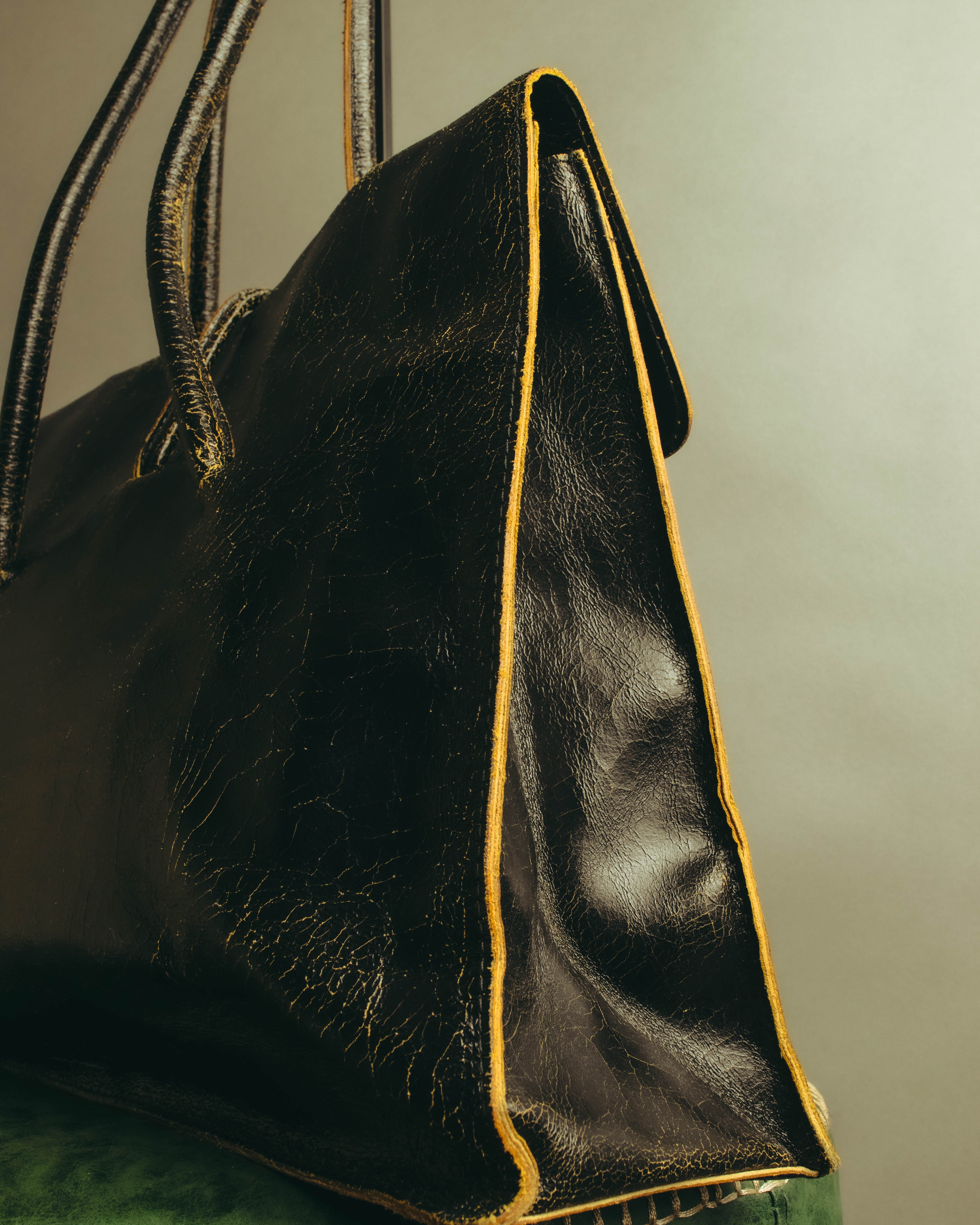 "Miu Miu" 90's-00's Cracked leather tote handbag