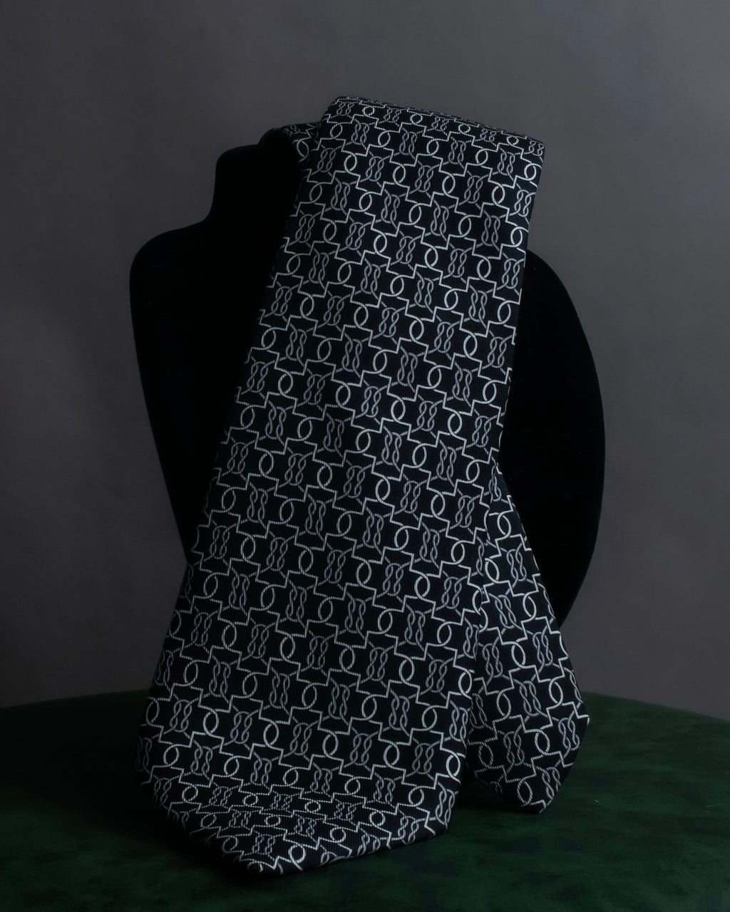 "HERMES" Chain motif silk necktie
