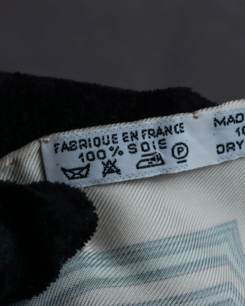 "HERMES" Petit Carre 45 LES TUILERIES silk scarf