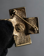 "CELINE" Quilted plate design gold brooch