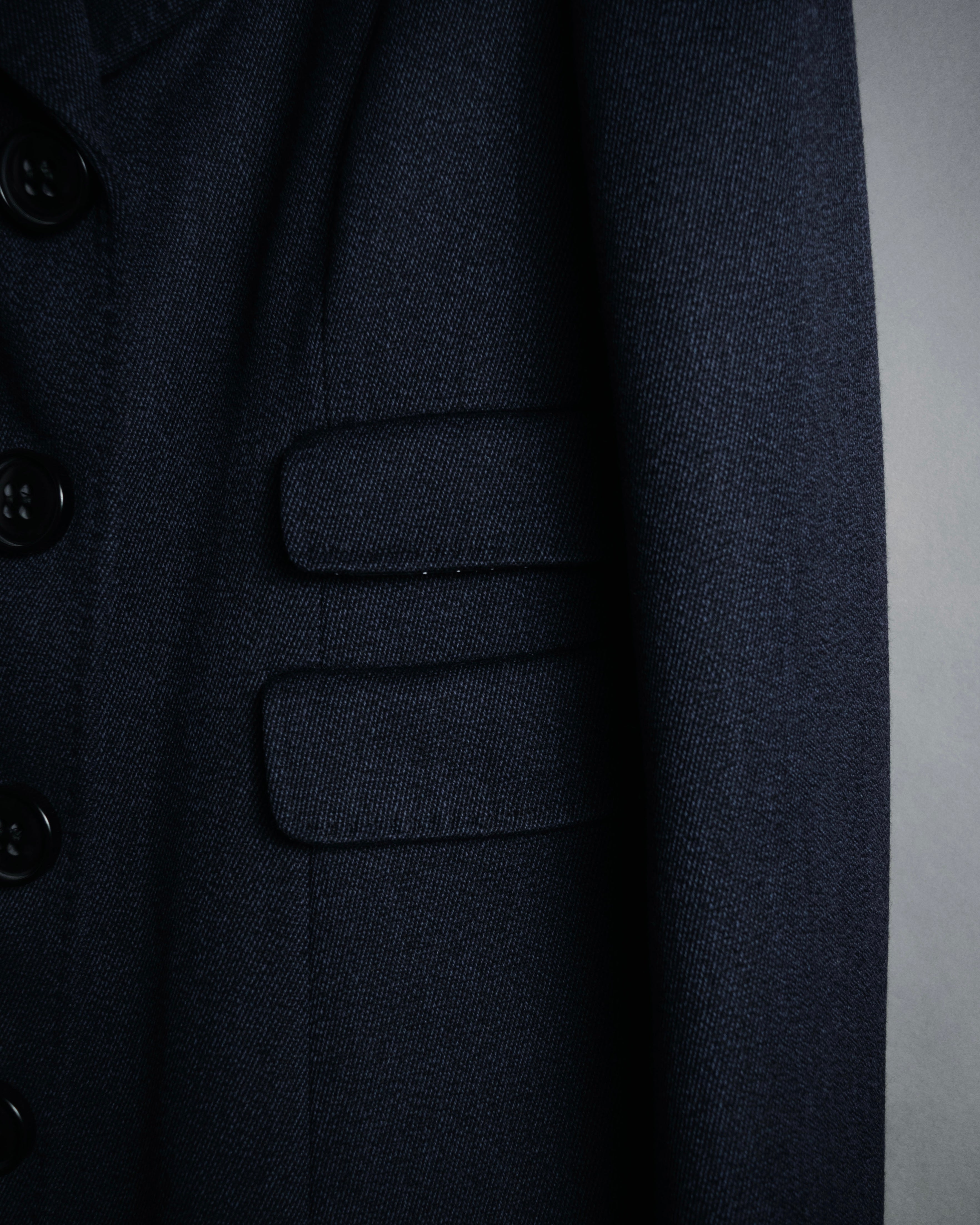 “MOSCHINO CHEAPANDCHIC”
00’s-10’s Tailored wool coat with double flap pockets