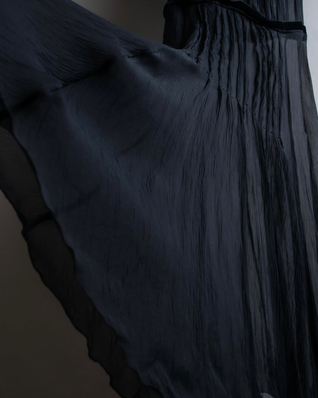 "PRADA" Gathered ribbon design puff sleeve dress