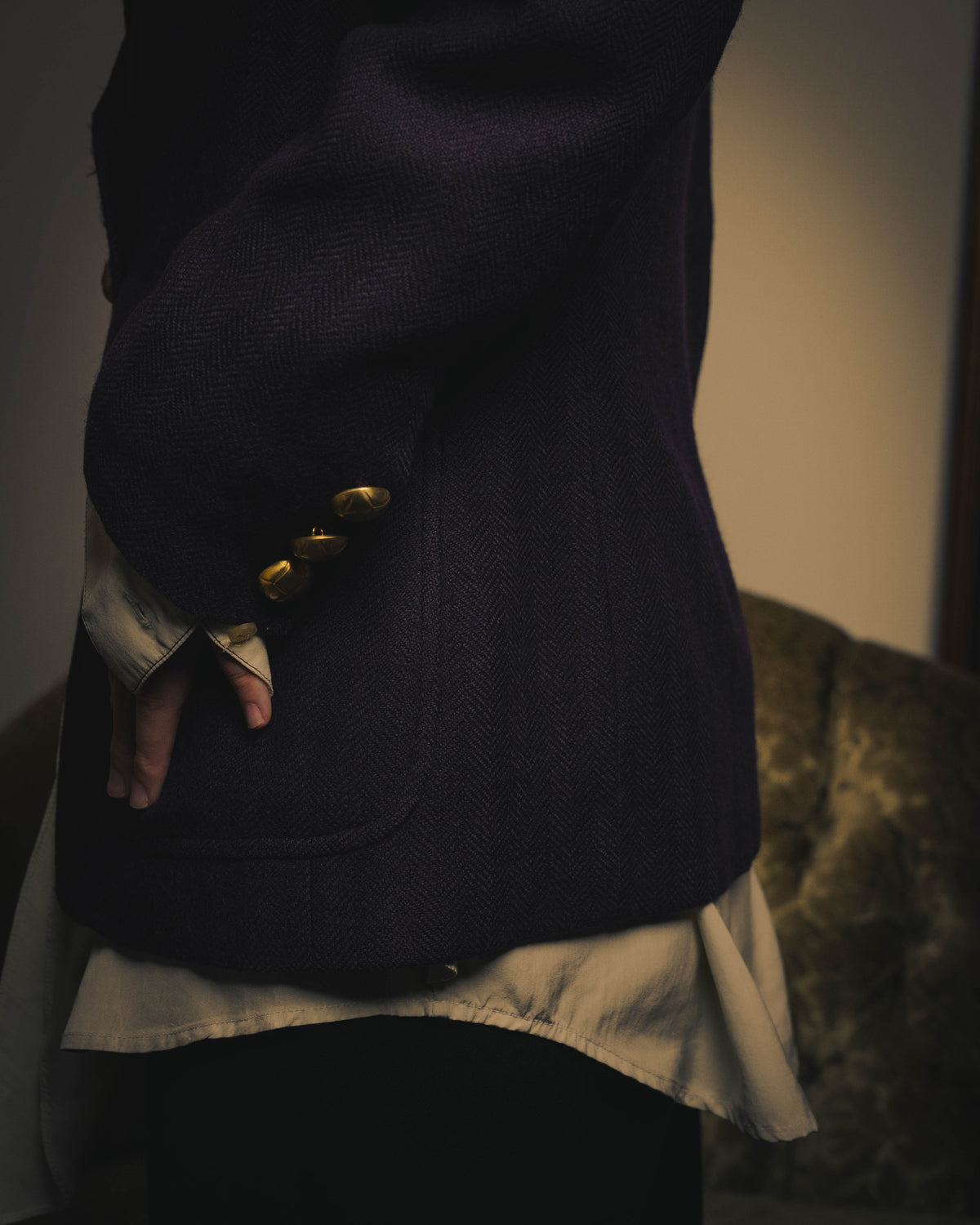 –SPECIAL– “GUCCI” 80’s-90’s Sculptural tailored blazer with gold buttons