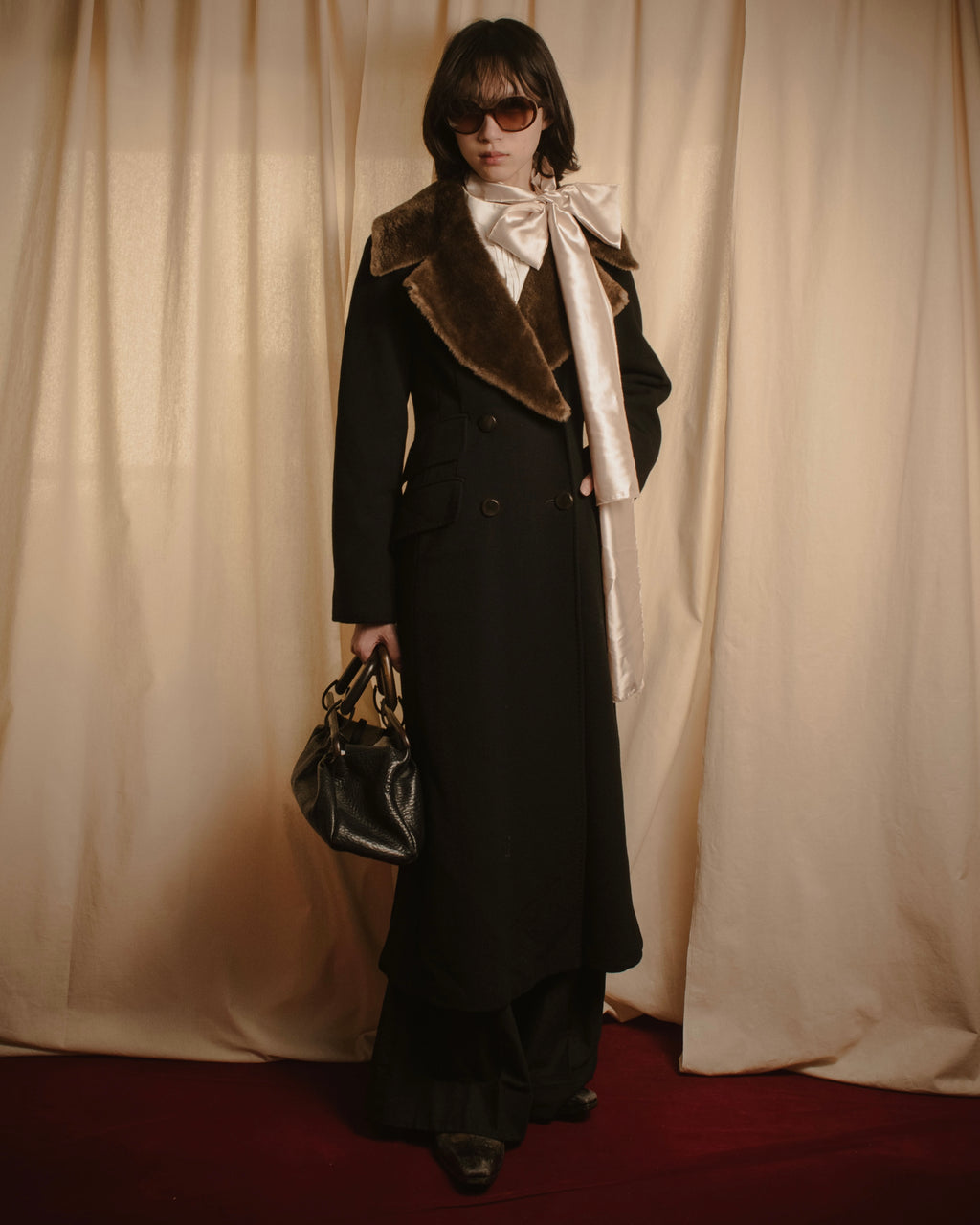 -SPECIAL- "Max Mara"
90’s Detachable fur collar virgin wool long coat