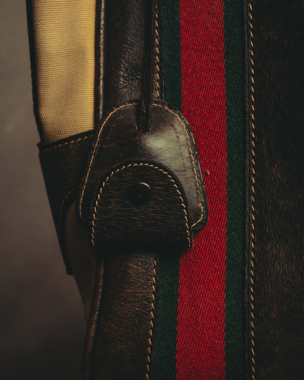 "GUCCI" 70's Iconic web travel shoulder bag