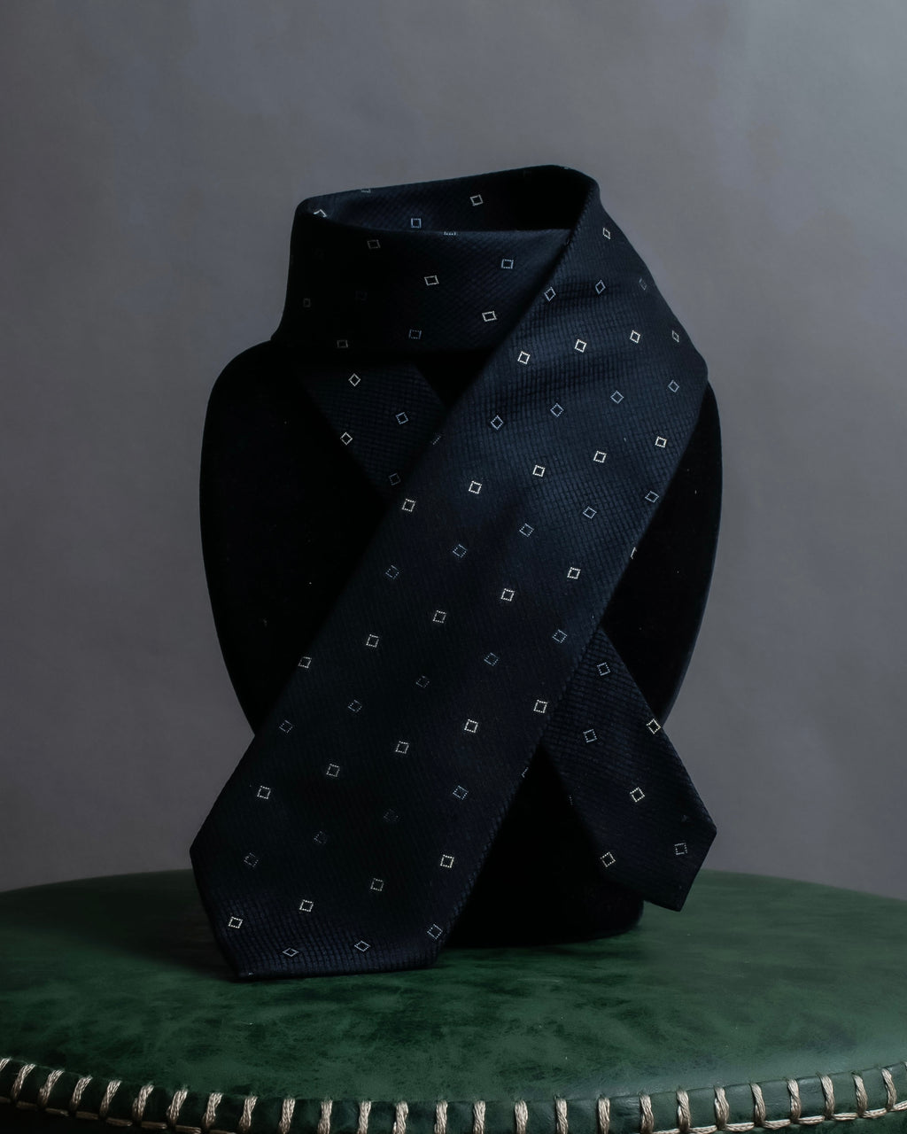 "COMME des GARCONS HOMME" Square small pattern motif necktie