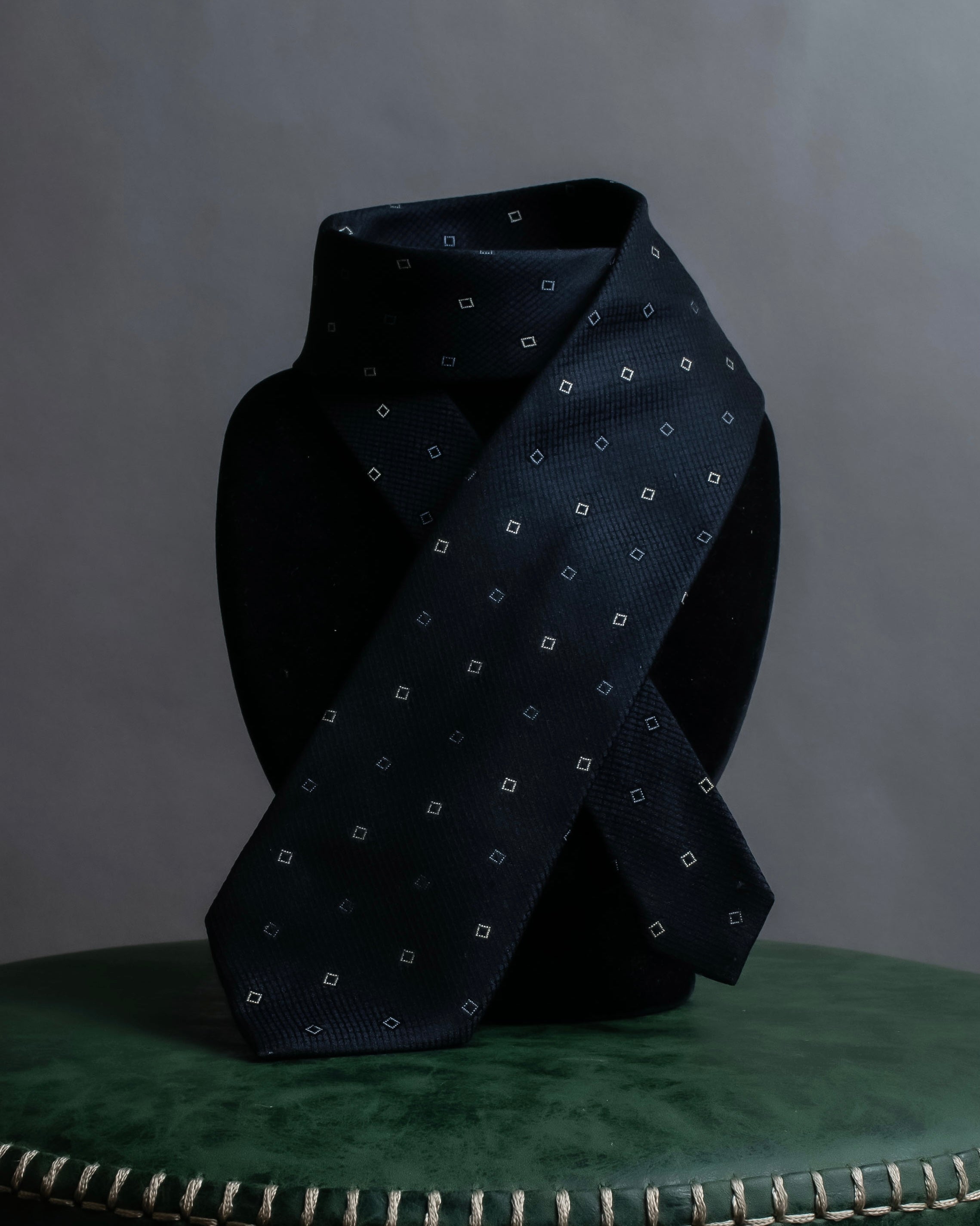 "COMME des GARCONS HOMME" Square small pattern motif necktie