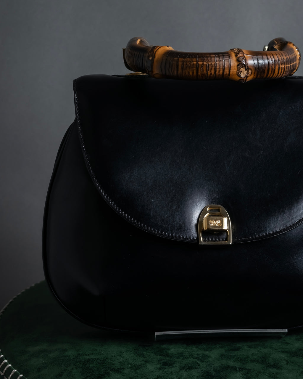 -MOOD Christmas Collection-
"CELINE" 70's Curved organic silhouette bamboo leather hand bag