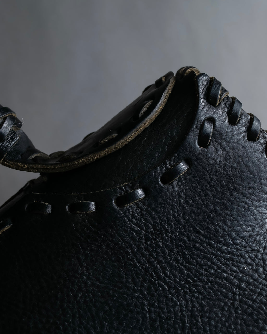 "FENDI" Hand stitched design leather hand bag