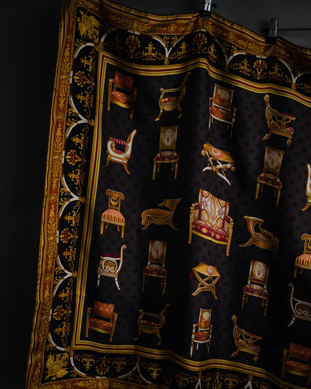 “GUCCI” 90’s-00’s Chair motif silk scarf