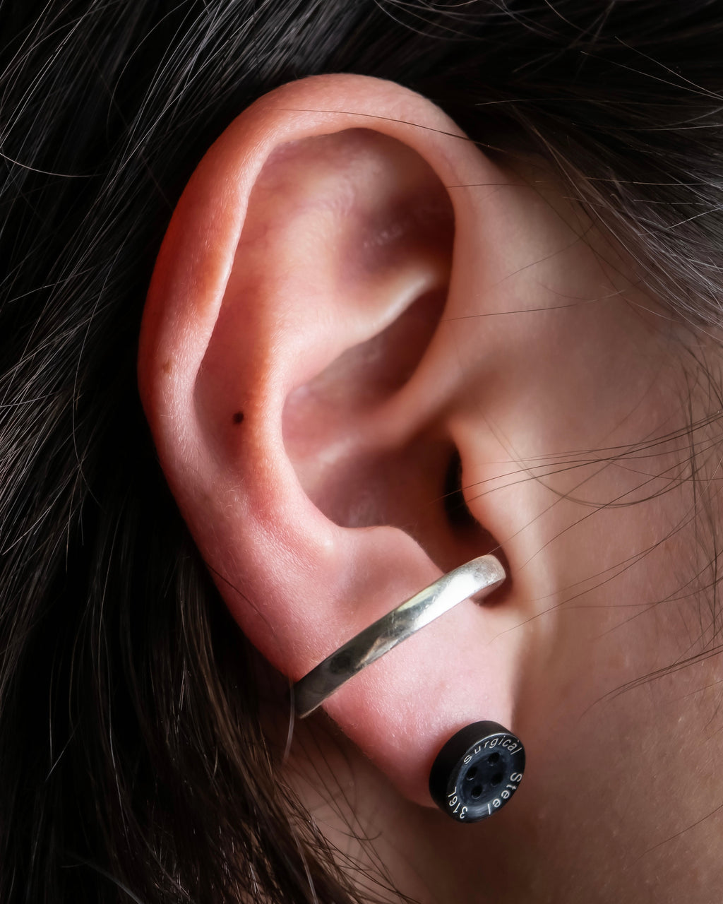 "CHANEL" Curved frame double combination silver earrings