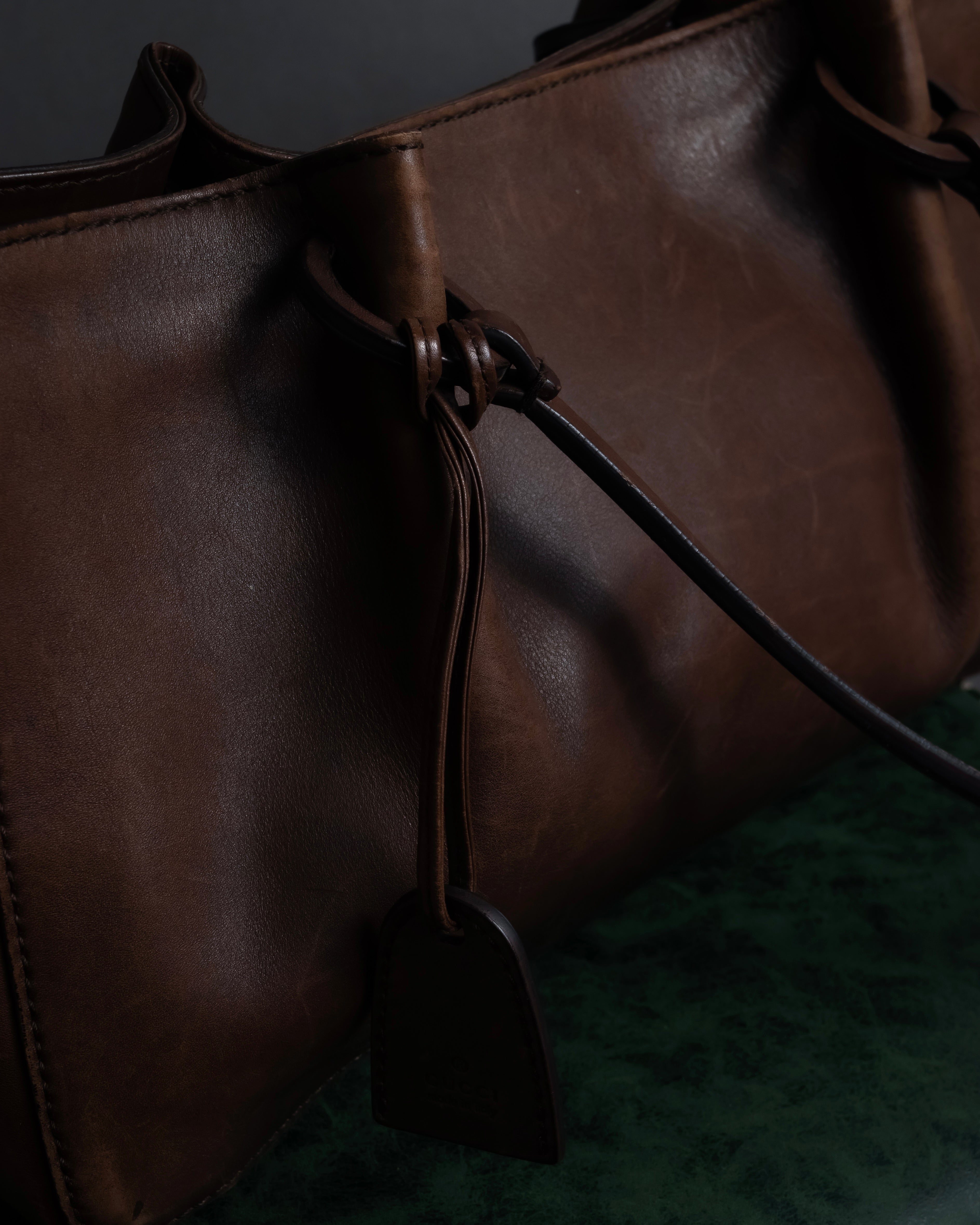 "GUCCI" Horizontally elegant silhouette oiled leather one-shoulder bag