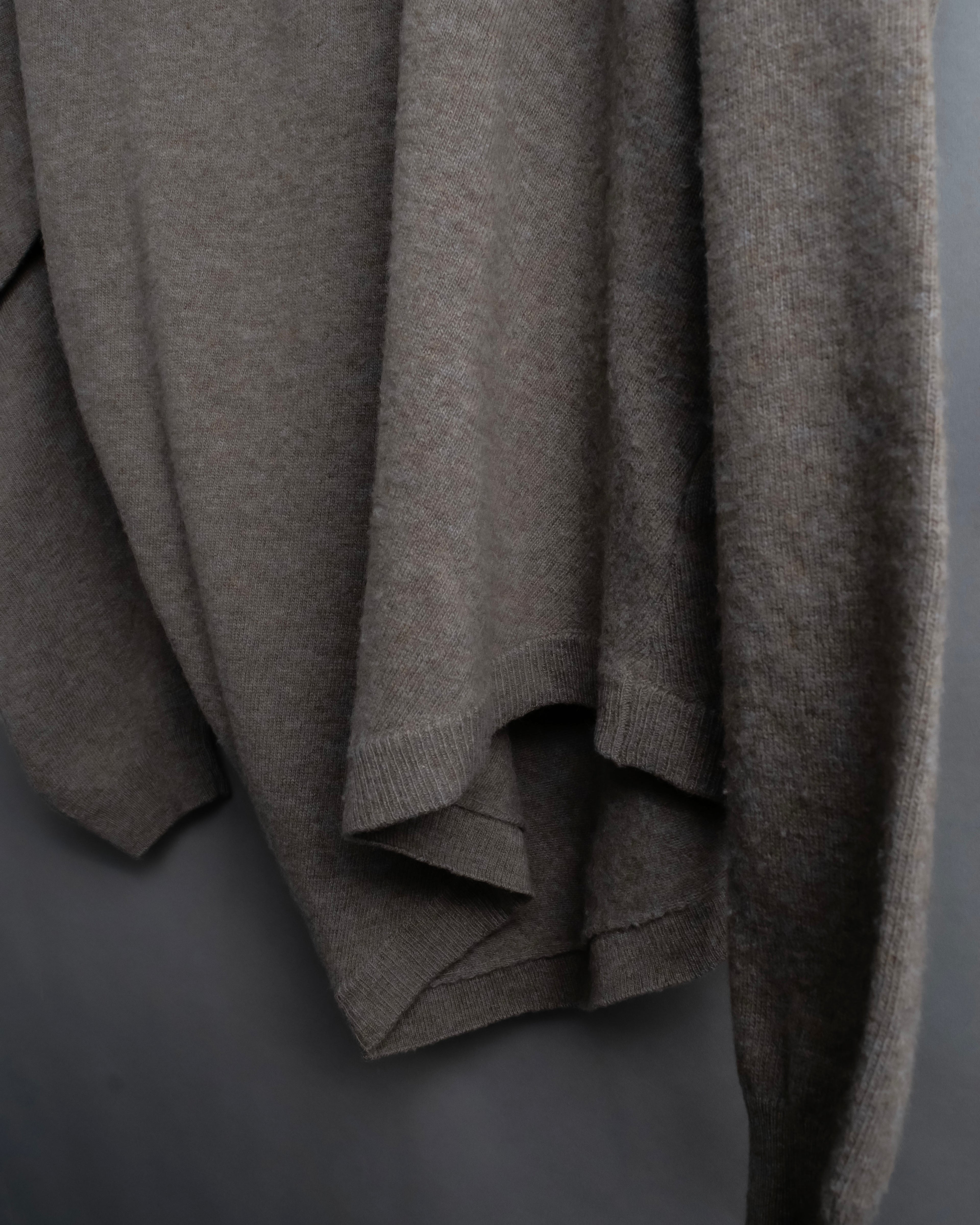 "MAISON MARGIELA 2005's AW " Twisted detail V-neck knit