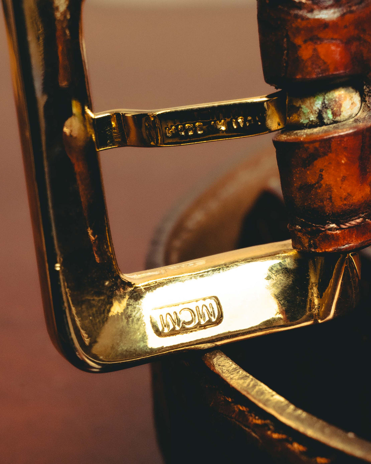 -SPECIAL- “LOEWE” 80’s-90’s Crocodile pattern anagram leather belt