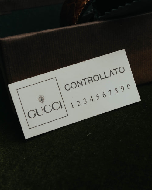 "GUCCI" 90's-00's Embossed leather buckle bangle