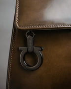 “Salvatore Ferragamo” 90’s-00’s glossy gancini shoulder bag