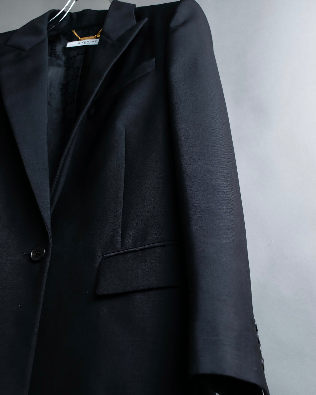 "GIVENCHY" Peak lapel tailored jacket & easy slacks set up