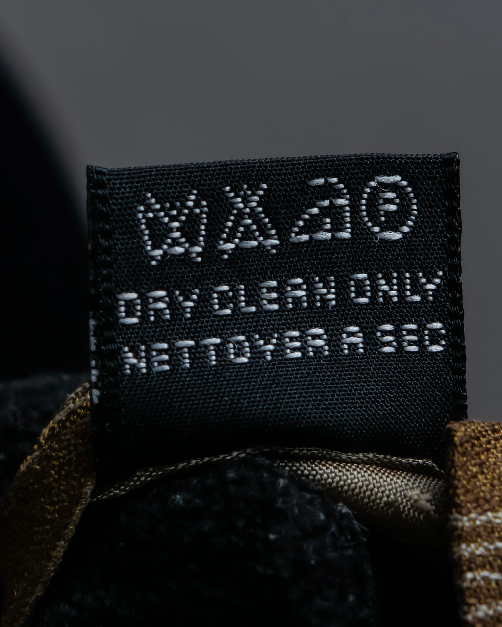 "GIORGIO ARMANI" Diagonal stripe woven silk necktie