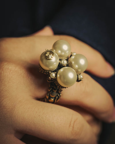 -SPECIAL- "GUCCI" 2015-2022 Pearl cluster sculptural statement ring