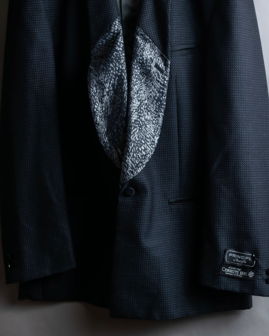 Vintage lapel design tailored jacket