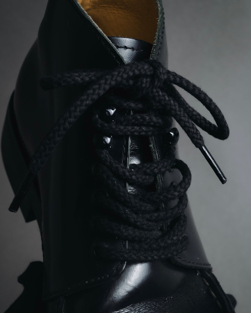 "Yohji Yamamoto FEMME" Lace-up leather ankle boots