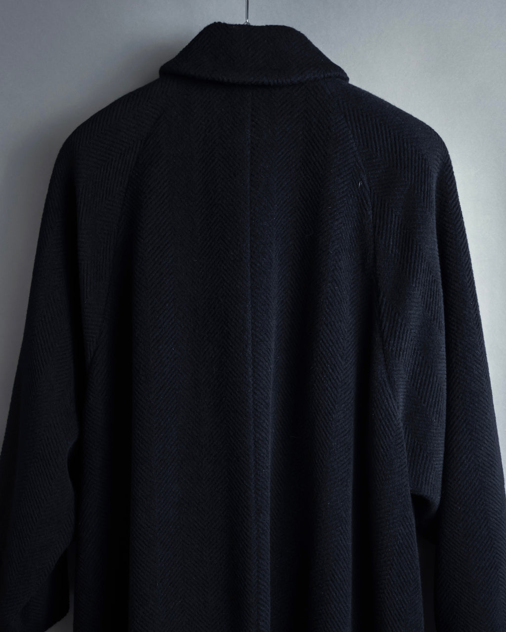 -SPECIAL- "YVES SAINT LAURENT"
80's-90's Raglan sleeves 100% angora stand collar coat