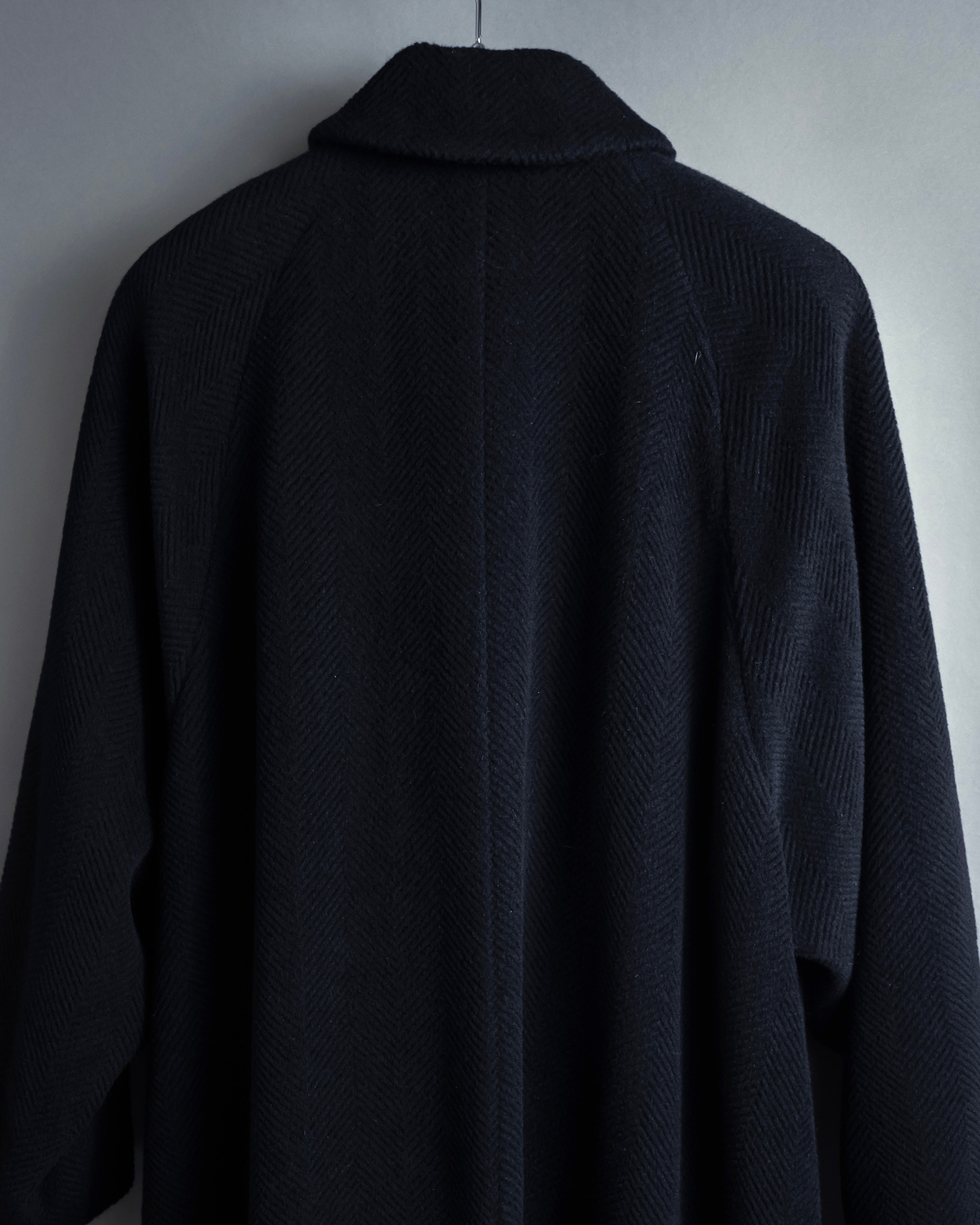 -SPECIAL- "YVES SAINT LAURENT"
80's-90's Raglan sleeves 100% angora stand collar coat