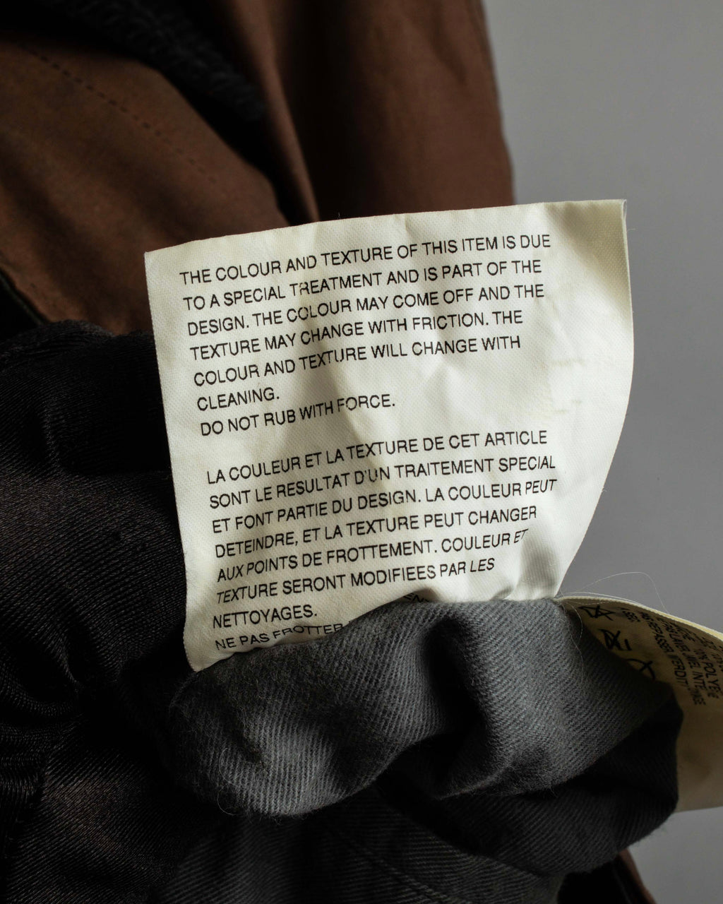 "COMME des GARCONS HOMME"
03AW corduroy collar design stand collar long coat