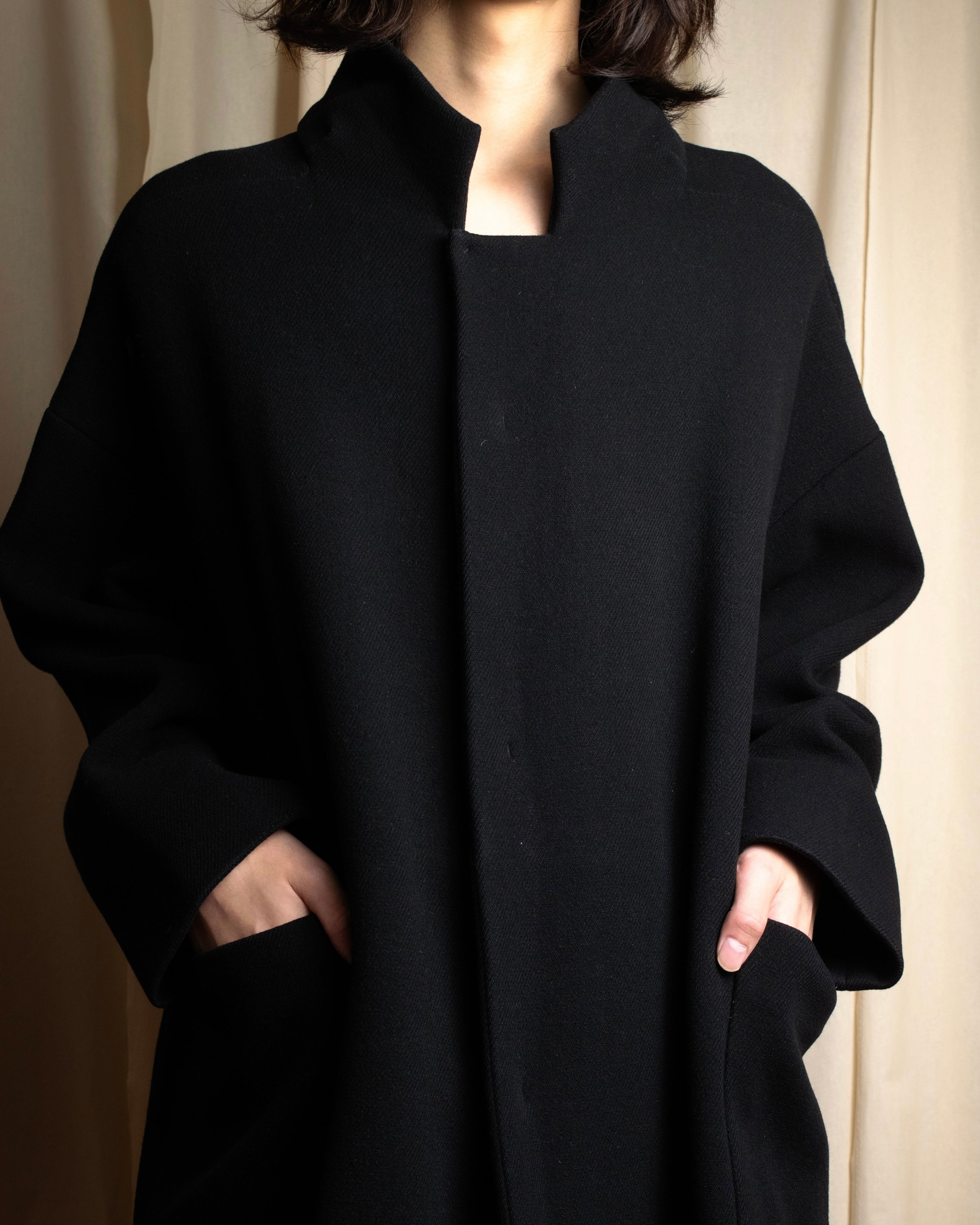 "ISSEY MIYAKE PLANTATION" Minimalist design A-line stand collar coat