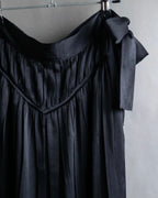 "ISSEY MIYAKE" Ribbon belt design pleats skirt