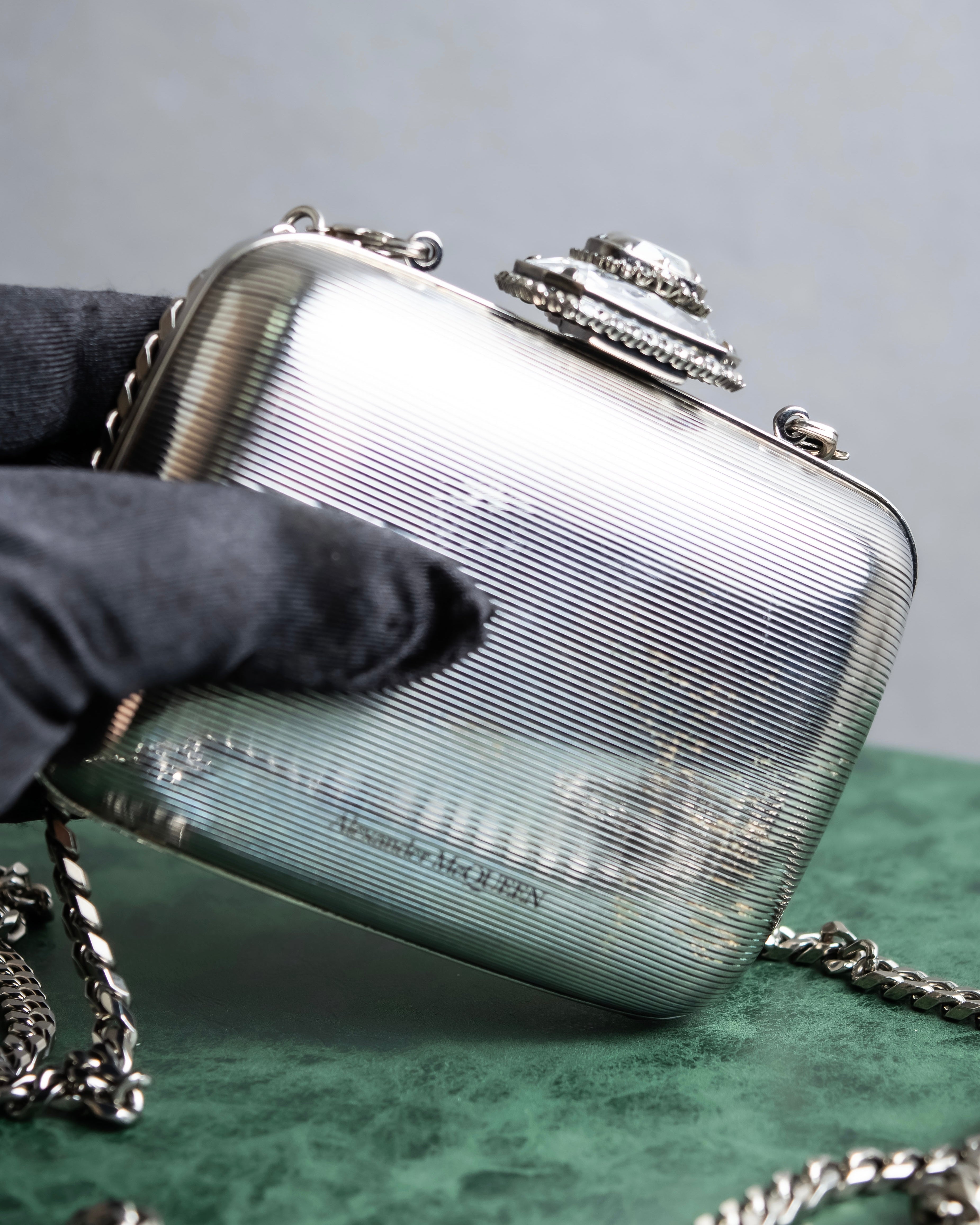 "Alexandar McQueen" Jewelry docking silver chain 2way mini bag