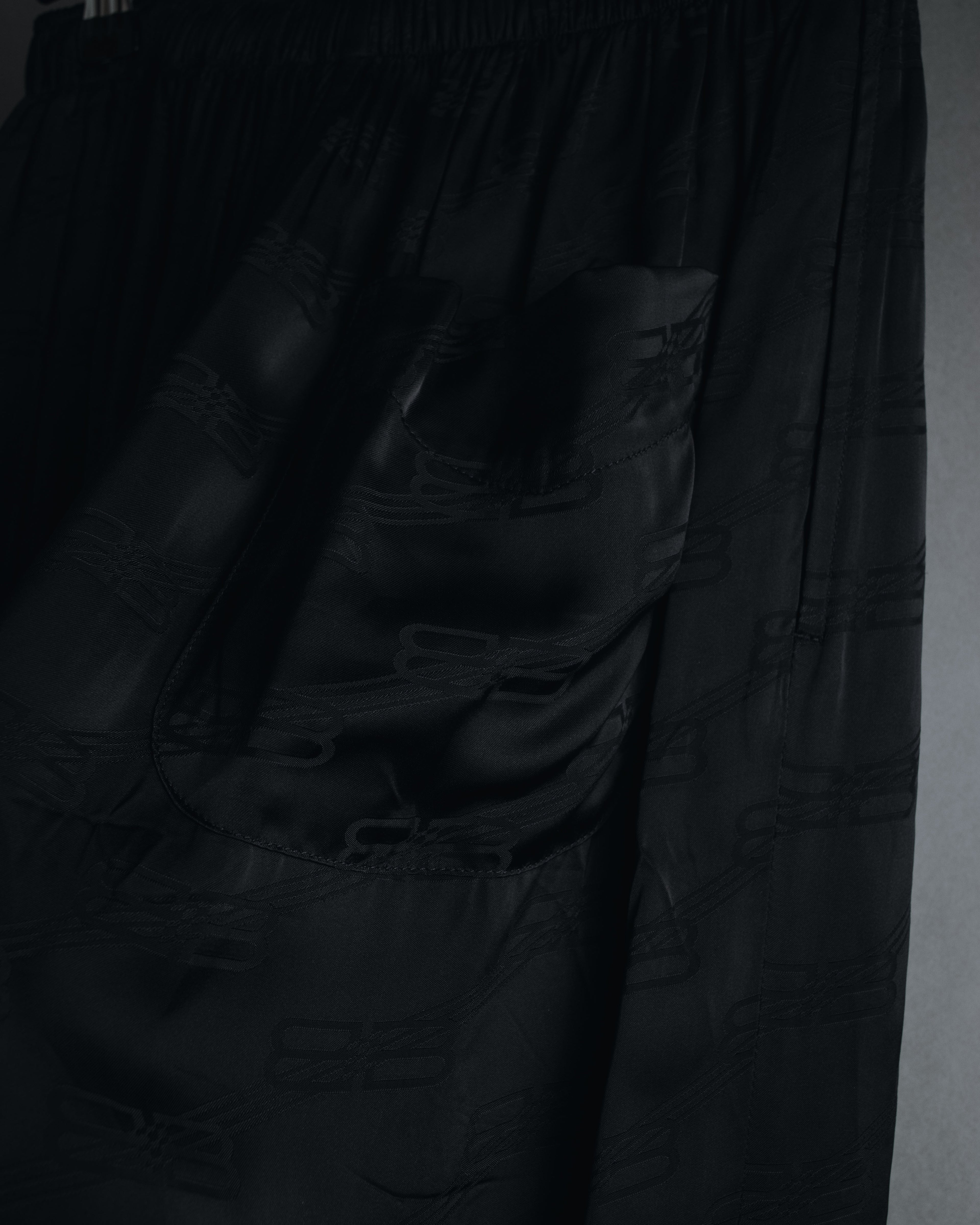 BALENCIAGA 2022春夏影子字母宽松休闲裤