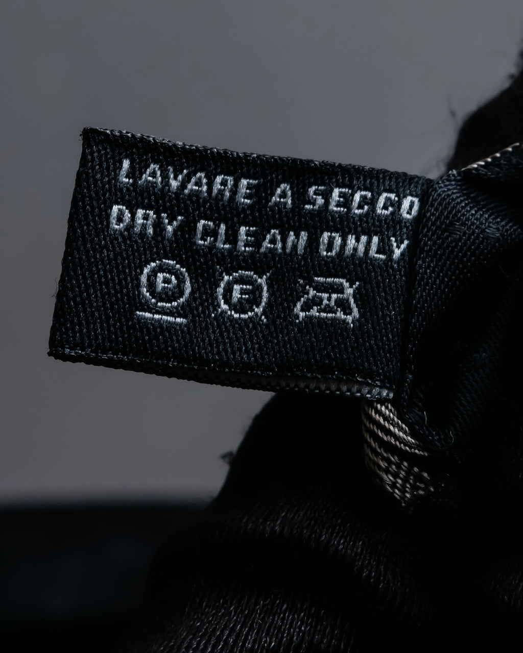 "GUCCI" Cord embroidery glossy necktie