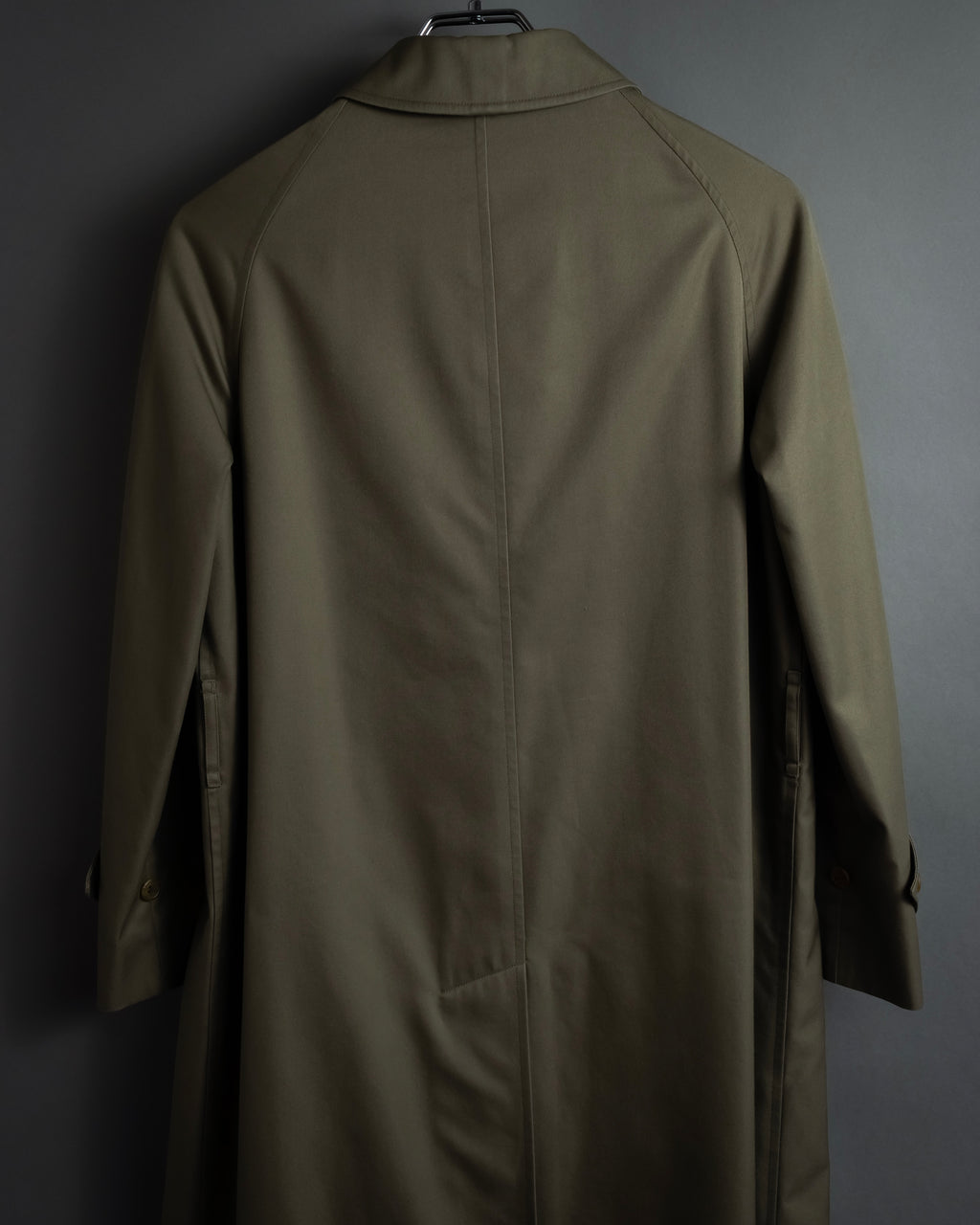 "BURBERRYS" Cape-attached design stand collar coat