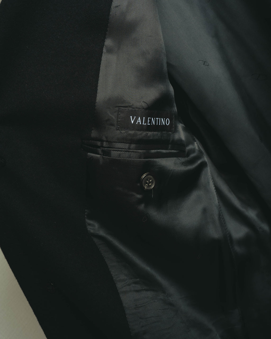 -SPECIAL- “VALENTINO” 2000’s Satin lapel single breasted wool coat