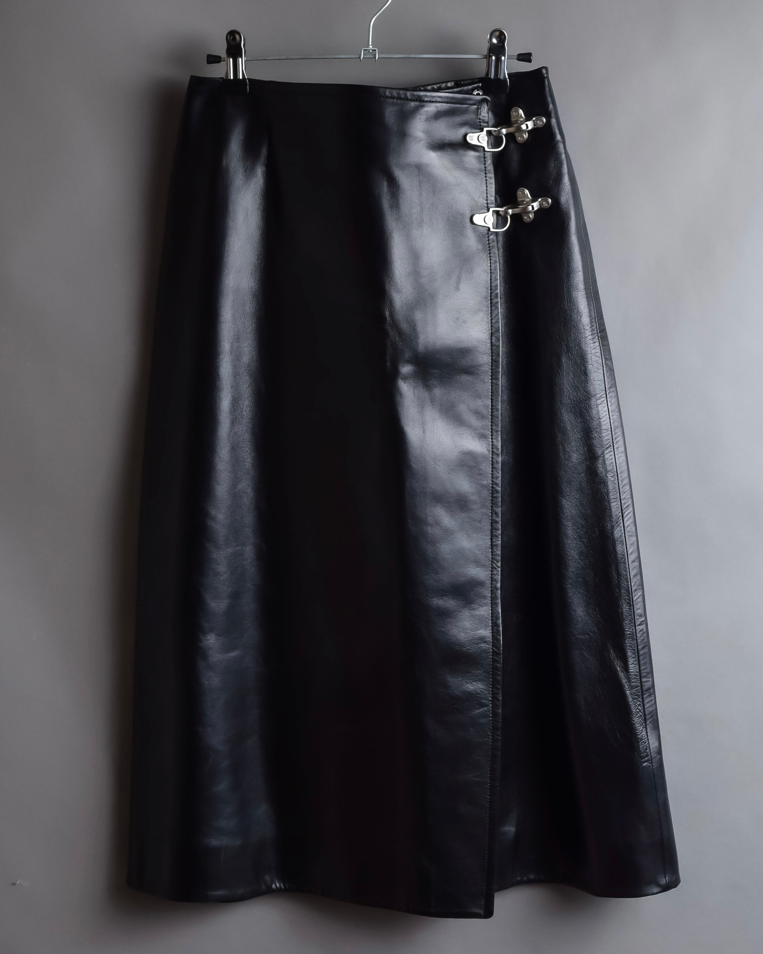 "CELINE" Front metal buckle detail leather skirt