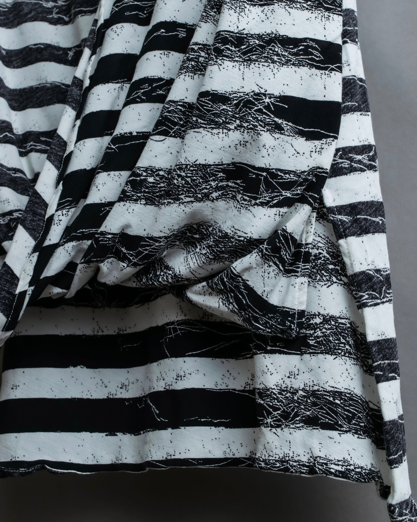 "MM6 MAISON MARGIELA" Peeling border pattern sleeveless pullover