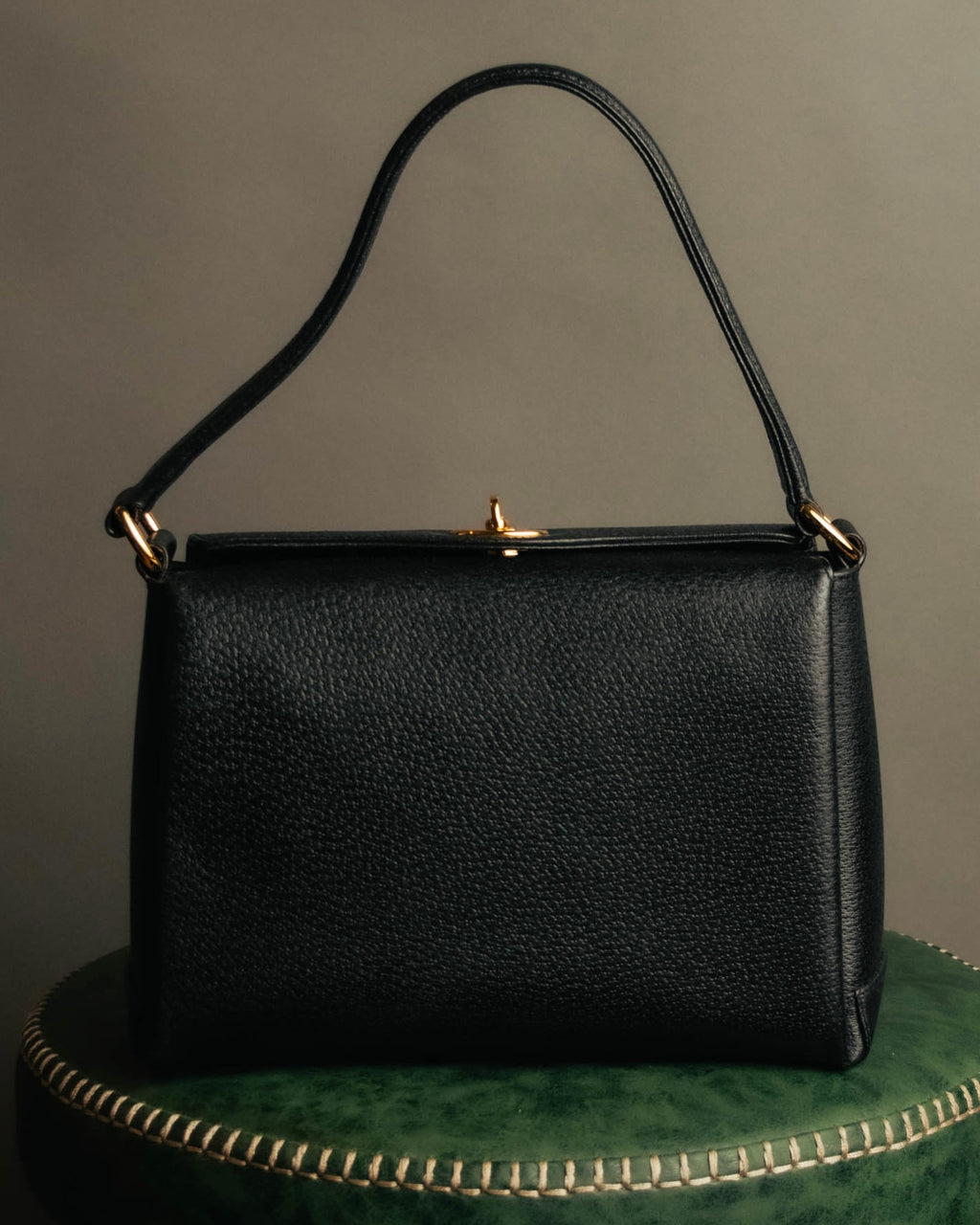 -SPECIAL- “GUCCI” 70’s-80’s Pigskin leather turn lock handbag