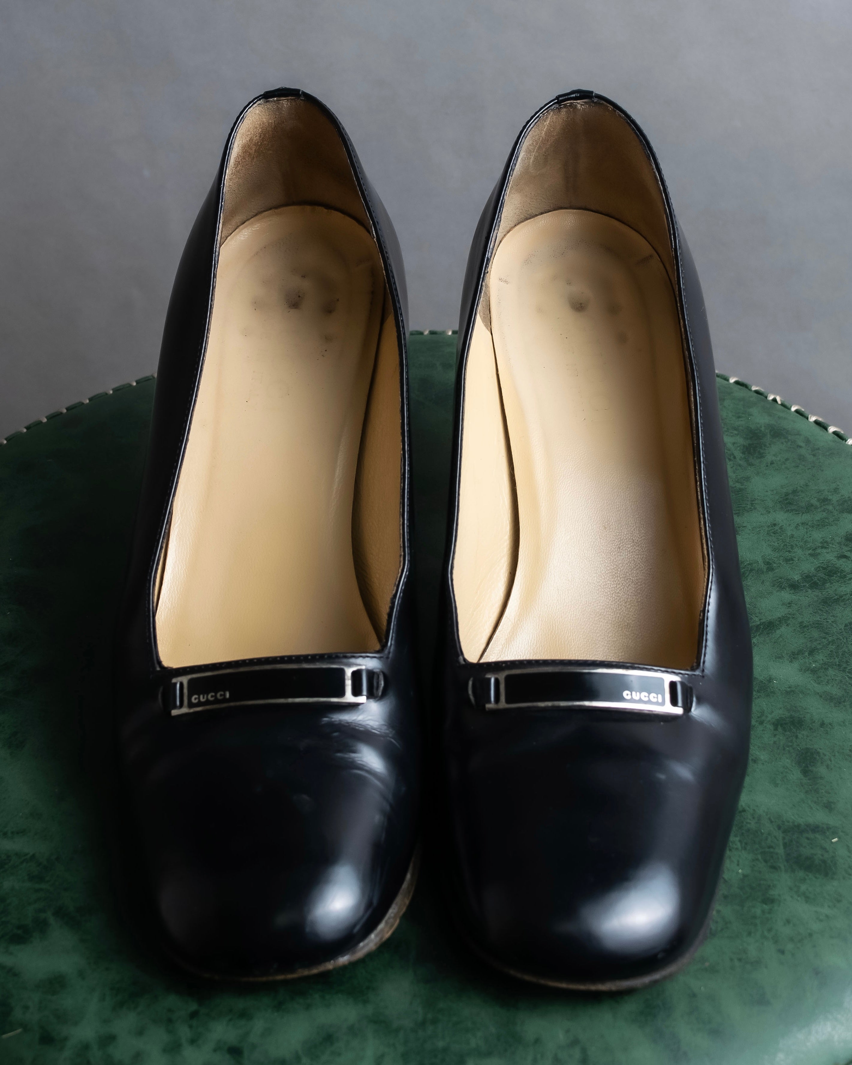 "GUCCI" Metal plate design leather heel pumps