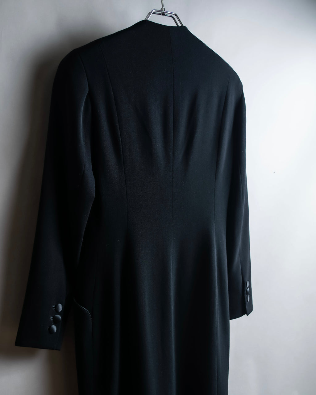 "HERMES" Ribbon scarf detail shaped coat