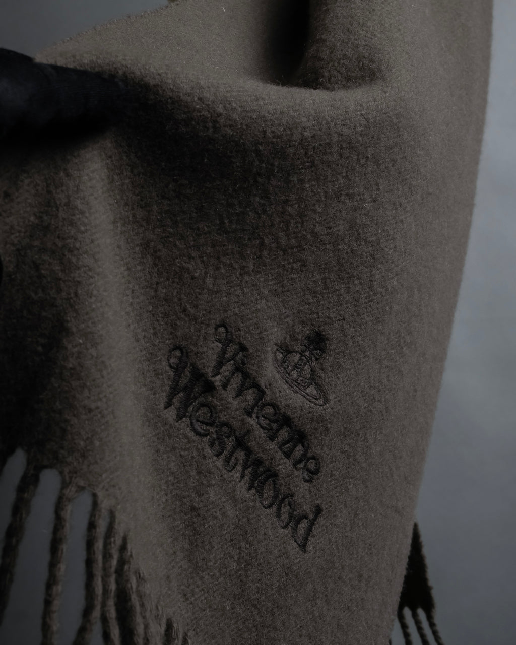 "Vivienne Westwood" Logo engraved wool long muffler