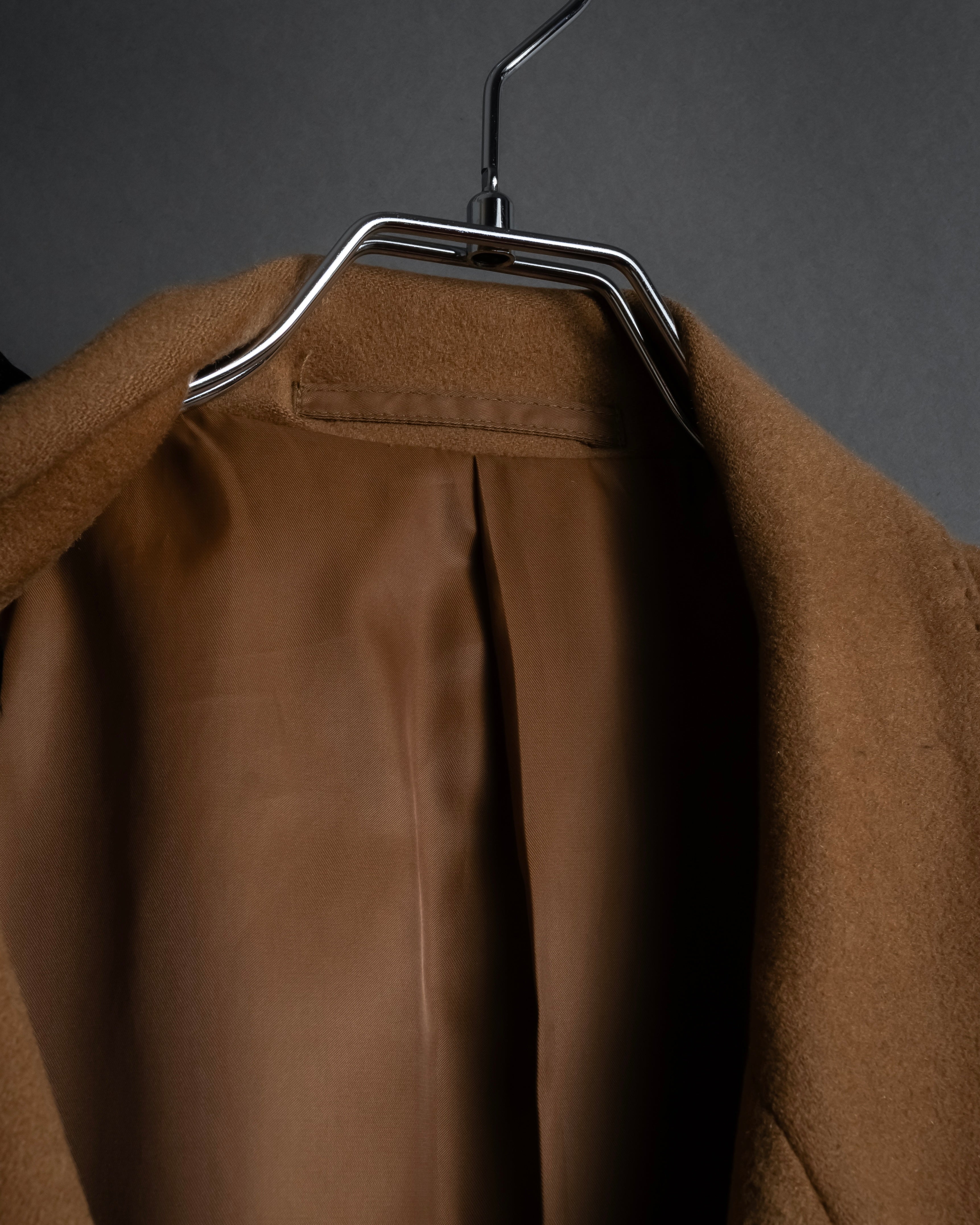 "BARBERINI" Classically tailored 100% cashmere chester coat